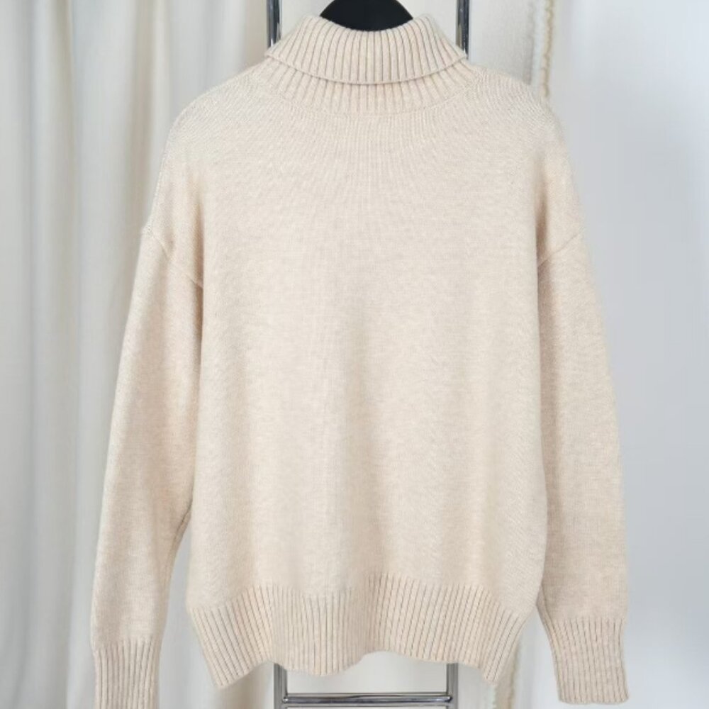 Ami Heart Embroidery Ivory Knit - Picture 9 of 9